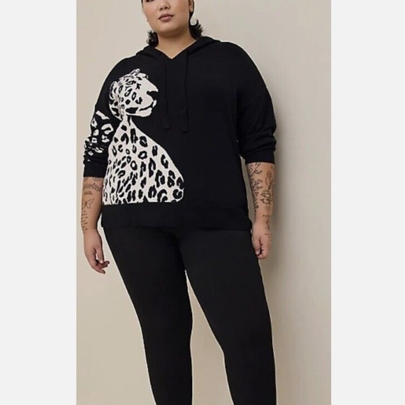 Torrid black hooded sweater with leopard - Picture 2 of 13